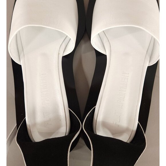 Flat Apartment Chain Strap Sandals Size 38 8 Women's White Leather $470 - Picture 10 of 12